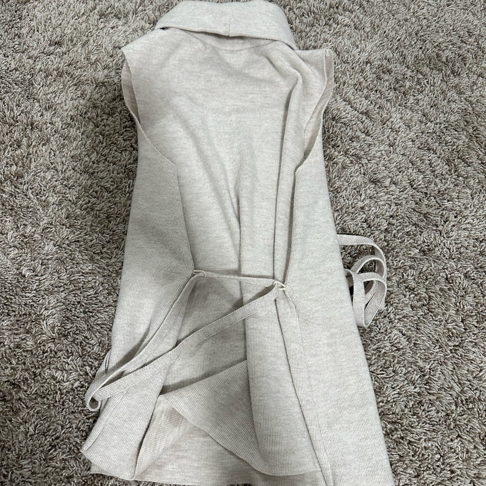 Zara - sleeveless turtle neck sweater! *Size S* NWOT - Picture 2 of 3